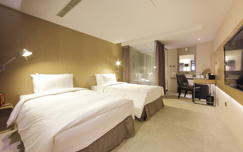 Hotelday Taichung Exterior foto