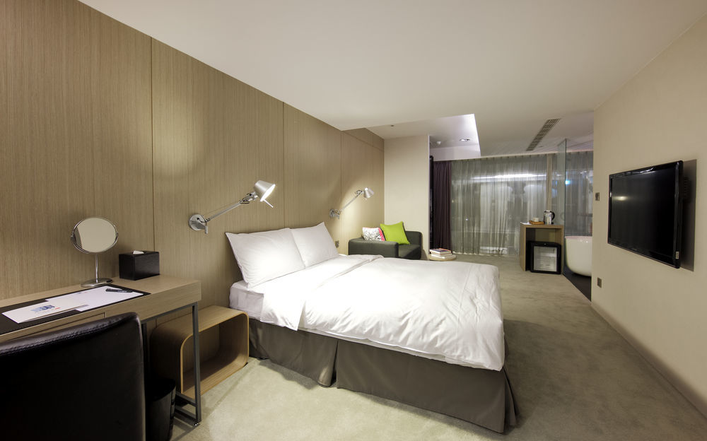 Hotelday Taichung Exterior foto